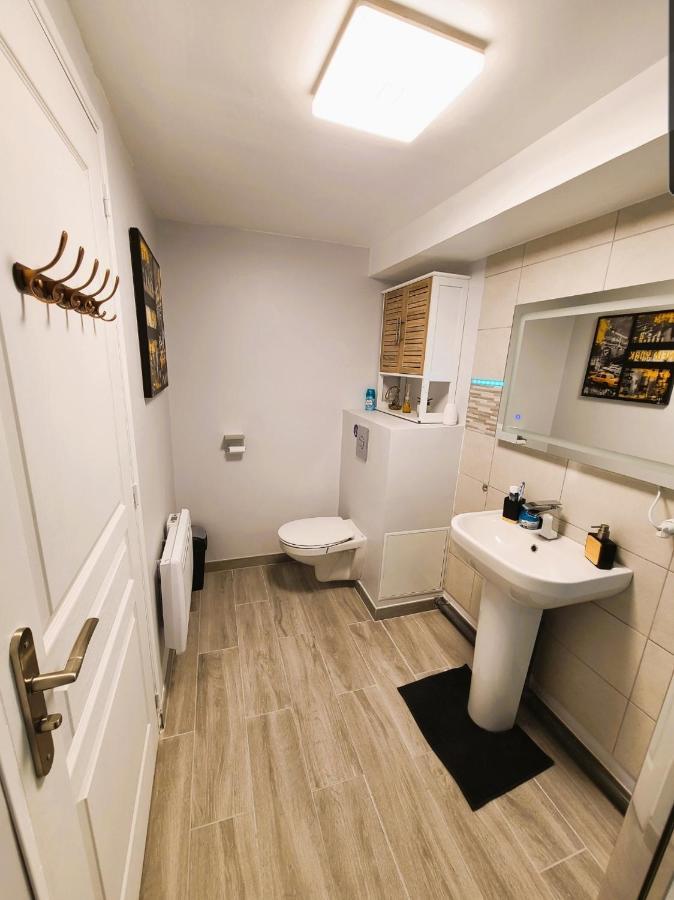 Appartement T2 Confortable - Piscine Et Jacuzzi Pierrelaye Extérieur photo